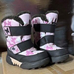 Bass Pink Butterfly Snow Boots